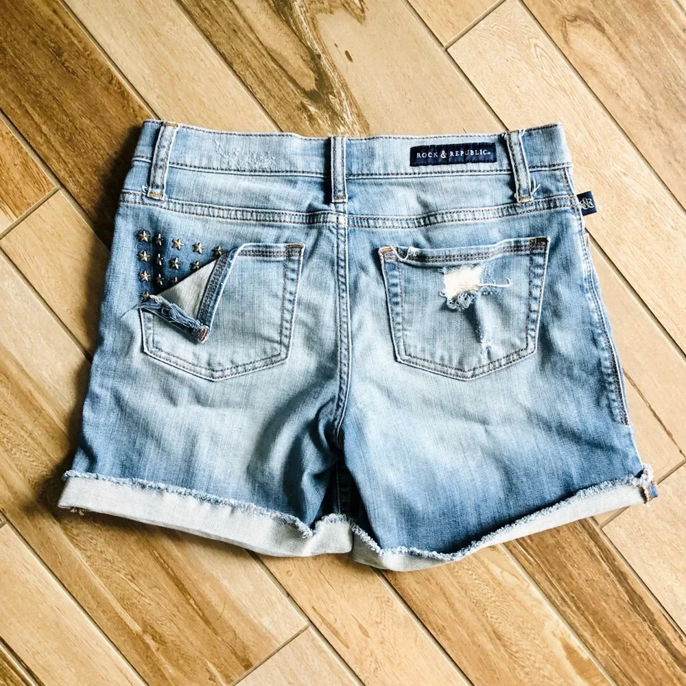 Rock & Republic Bumpershoot Studded Denim Shorts, sz. 4